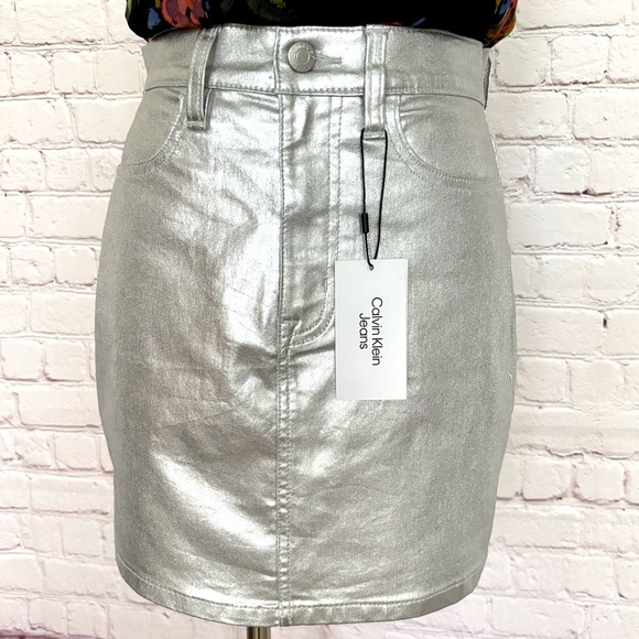 CALVIN KLEIN Metallic Silver Mini Skirt--NWT--26 - Picture 9 of 16